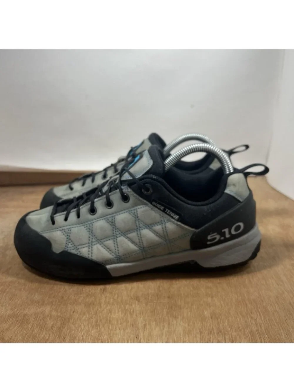 Five Ten 5.10 Guide Tennie Stealth Bike Shoes Sneakers Suede Womens Size 8